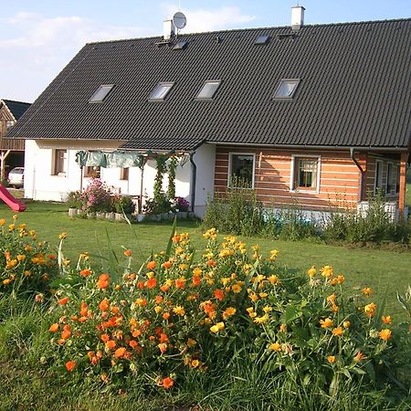 Apartman V Chaloupce Na Vrsku Bernsdorf Buitenkant foto