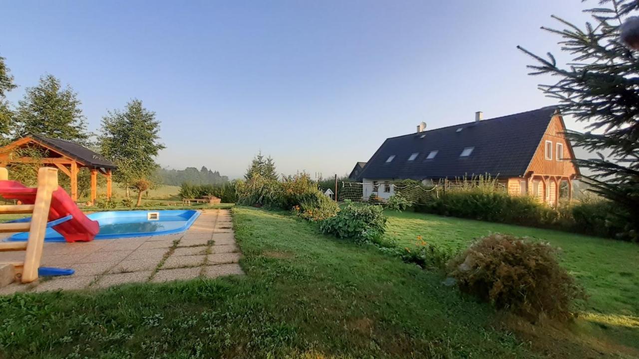 Apartman V Chaloupce Na Vrsku Bernsdorf Buitenkant foto