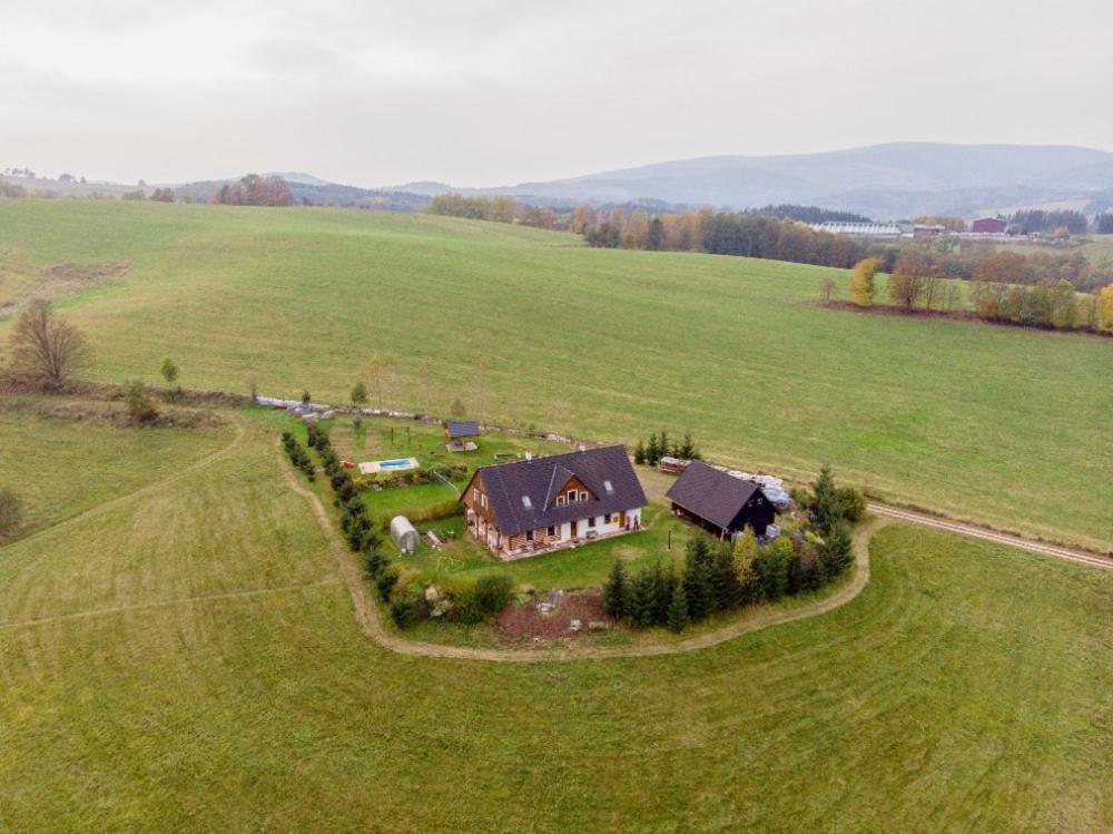 Apartman V Chaloupce Na Vrsku Bernsdorf Buitenkant foto