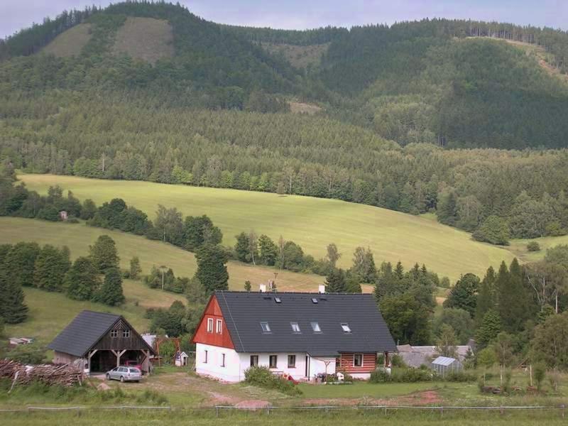 Apartman V Chaloupce Na Vrsku Bernsdorf Buitenkant foto