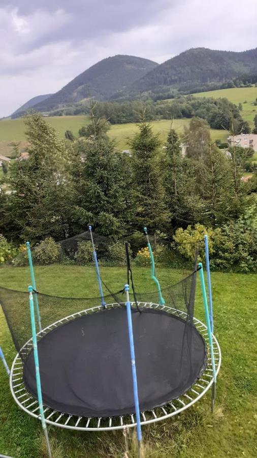 Apartman V Chaloupce Na Vrsku Bernsdorf Buitenkant foto