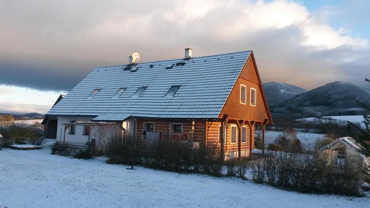 Apartman V Chaloupce Na Vrsku Bernsdorf Buitenkant foto