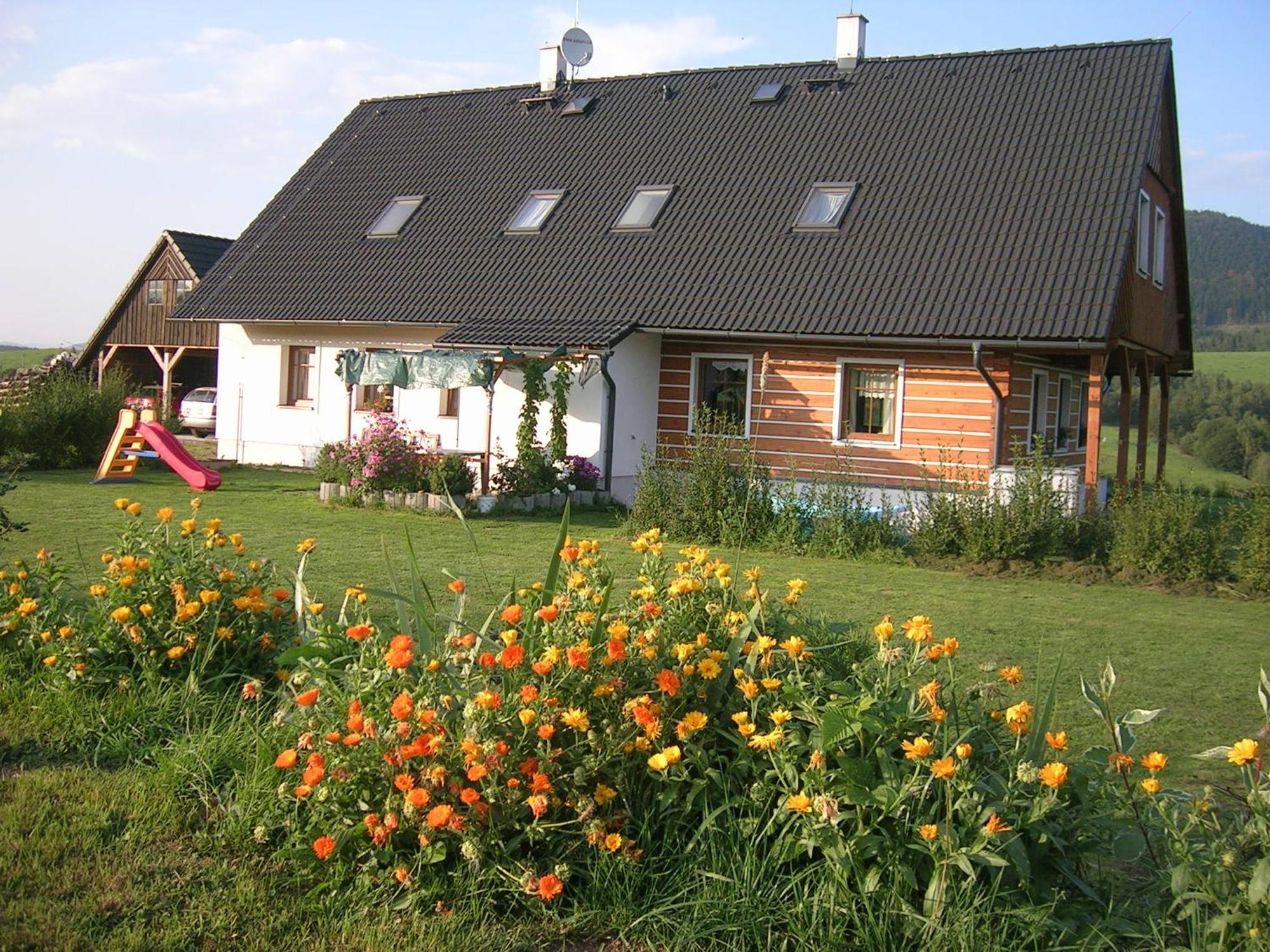 Apartman V Chaloupce Na Vrsku Bernsdorf Buitenkant foto