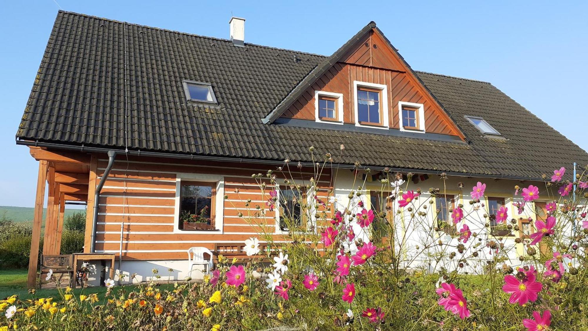 Apartman V Chaloupce Na Vrsku Bernsdorf Buitenkant foto